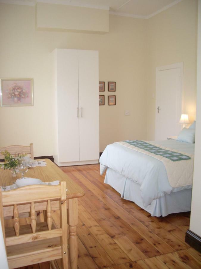 Dee'S Bnb Pretoria Bagian luar foto